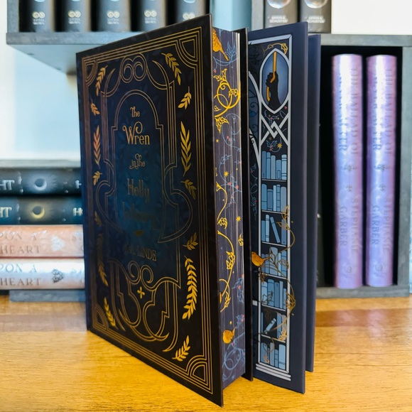 Fairyloot Exclusive Signed Edition The Wren In The Holly Library by K. A. Linde - Picture 2 of 13